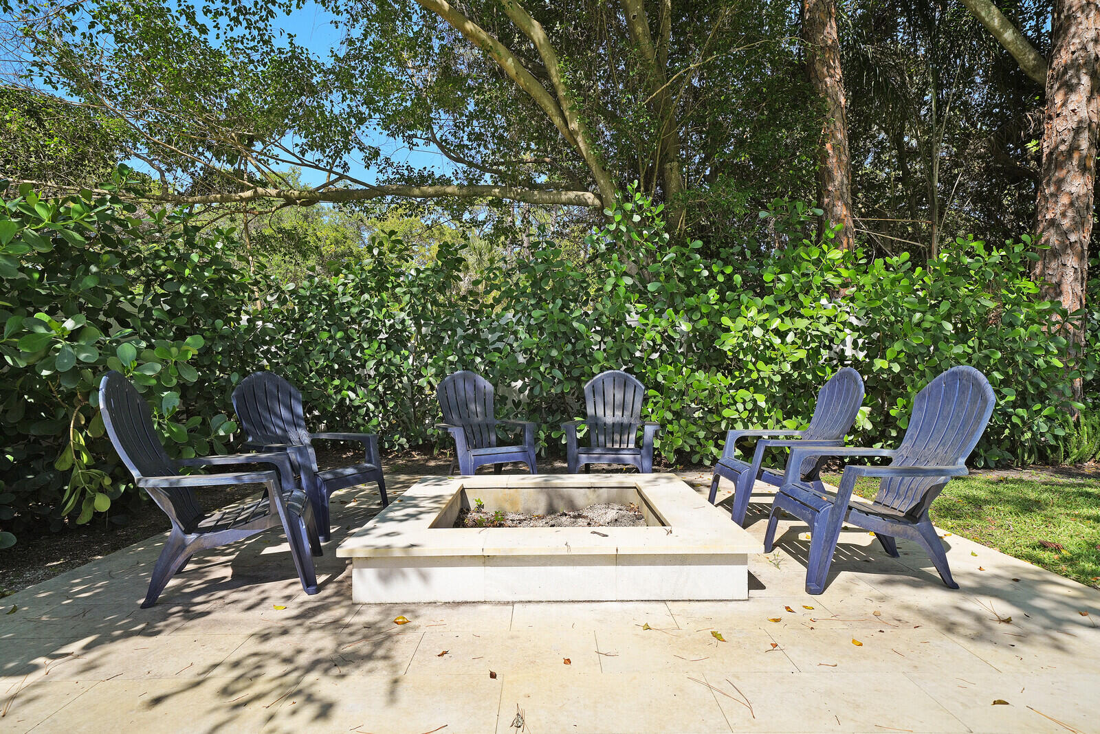 19526 W Trails End Terrace