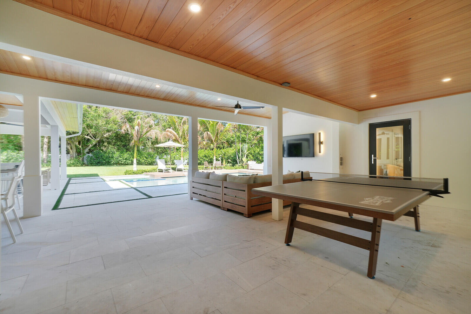 19526 W Trails End Terrace