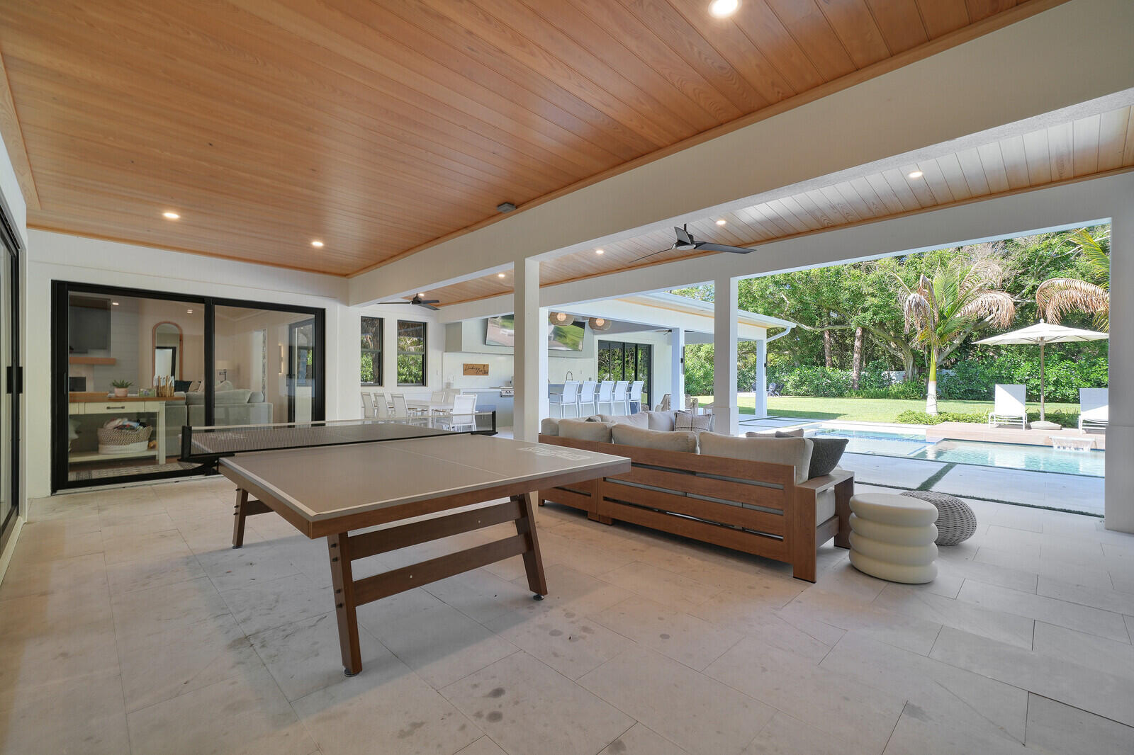 19526 W Trails End Terrace