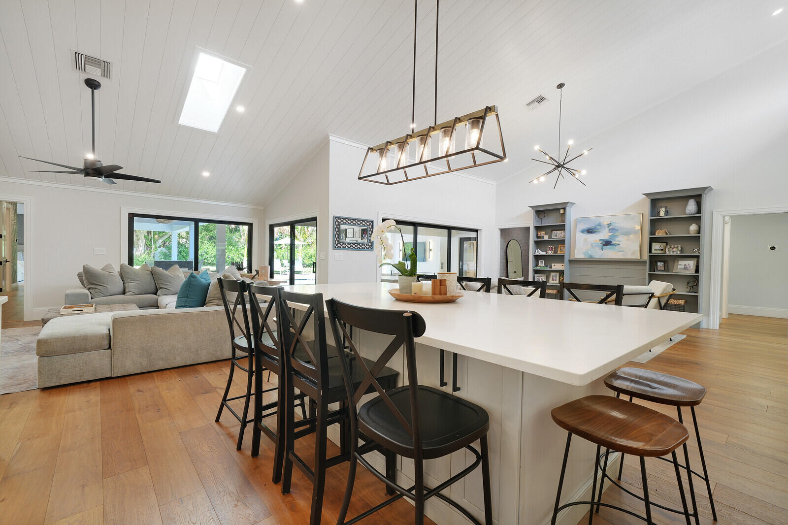 19526 W Trails End Terrace