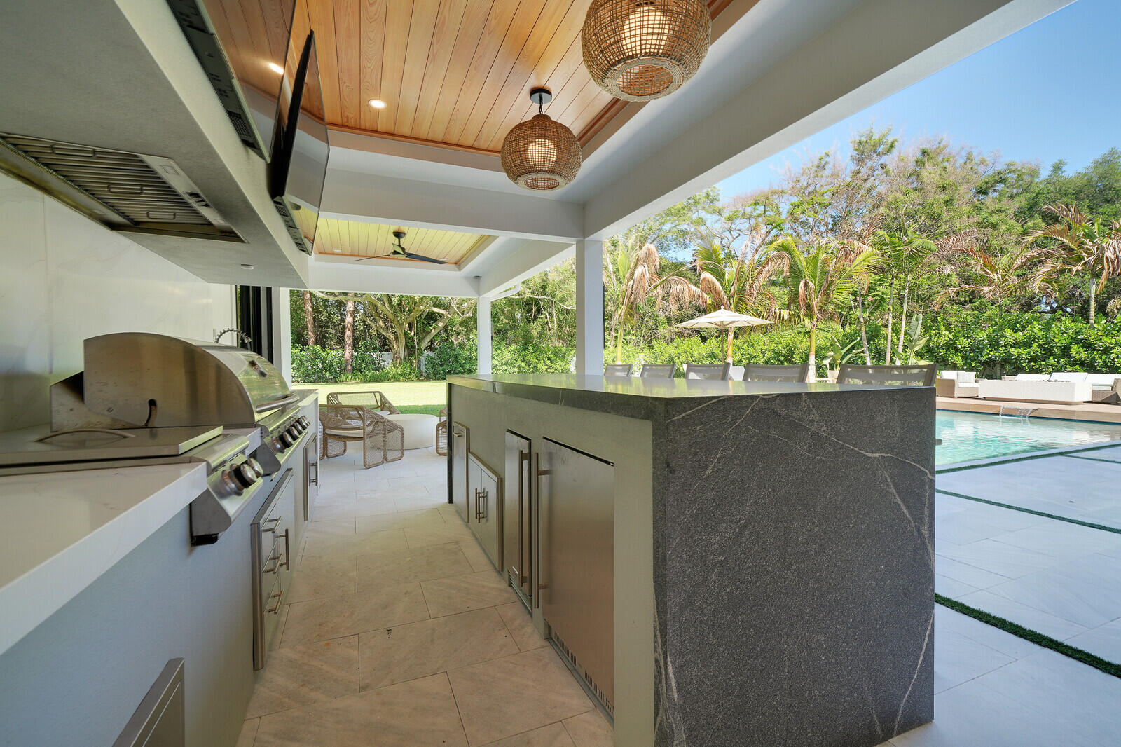 19526 W Trails End Terrace