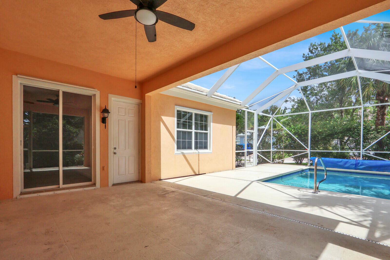 1825 Dakota Drive