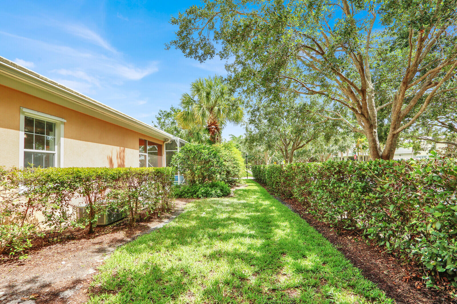 1825 Dakota Drive