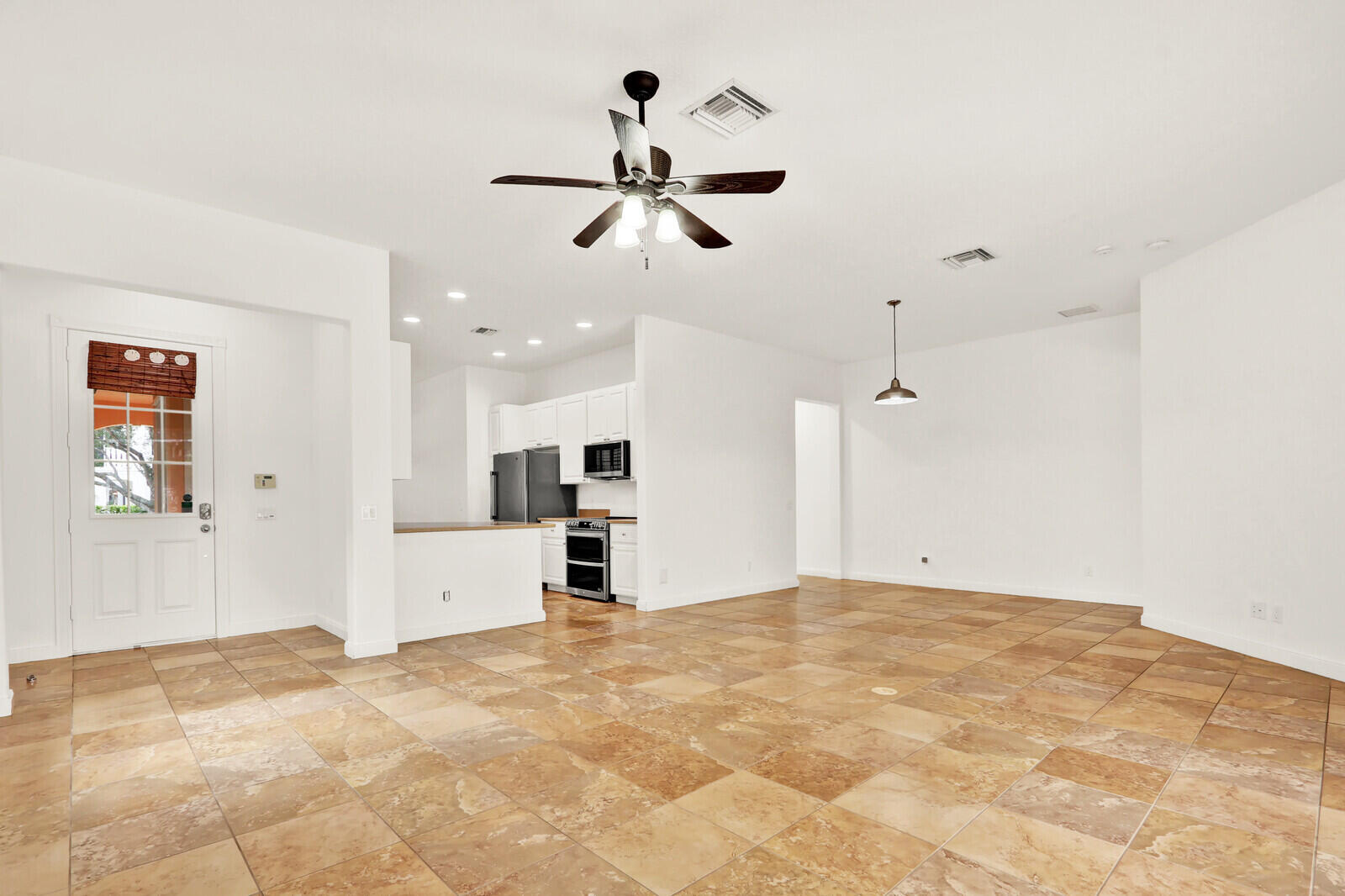 1825 Dakota Drive