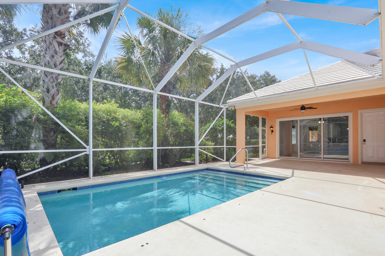 1825 Dakota Drive