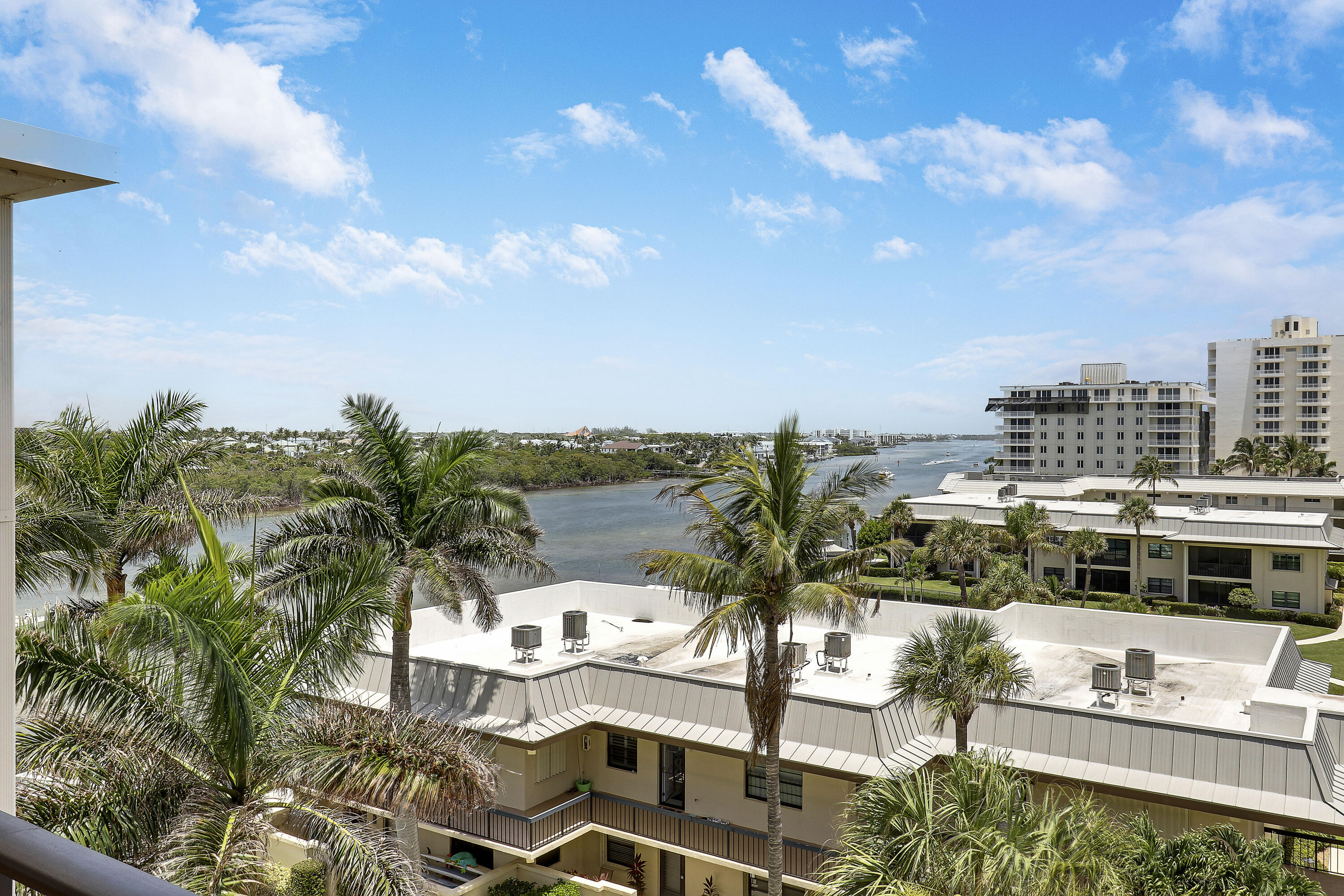 225 S Beach Road 605