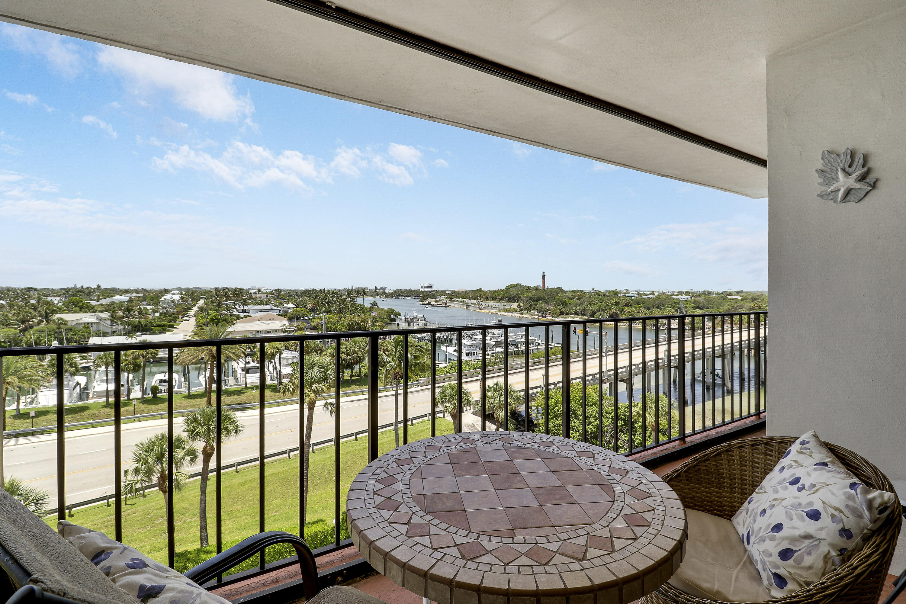 225 S Beach Road 605