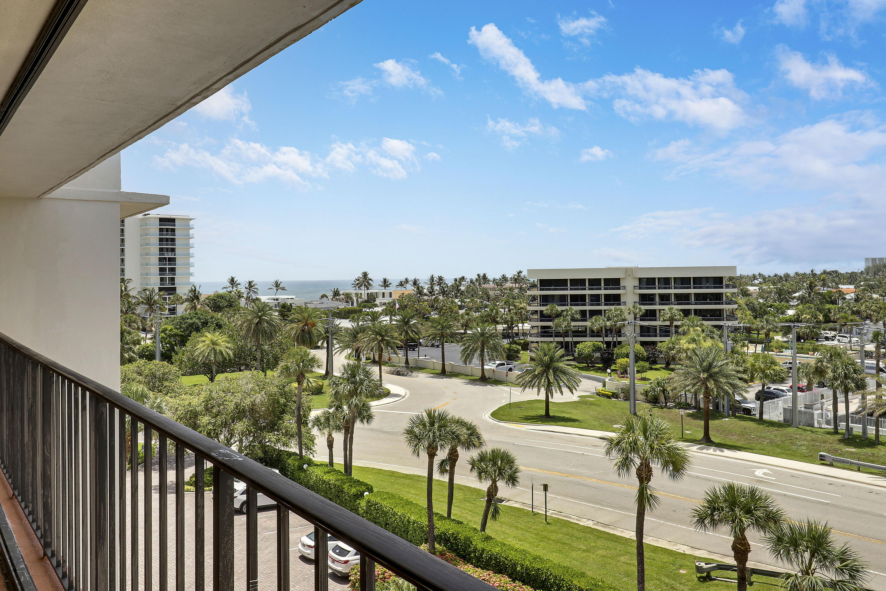 225 S Beach Road 605