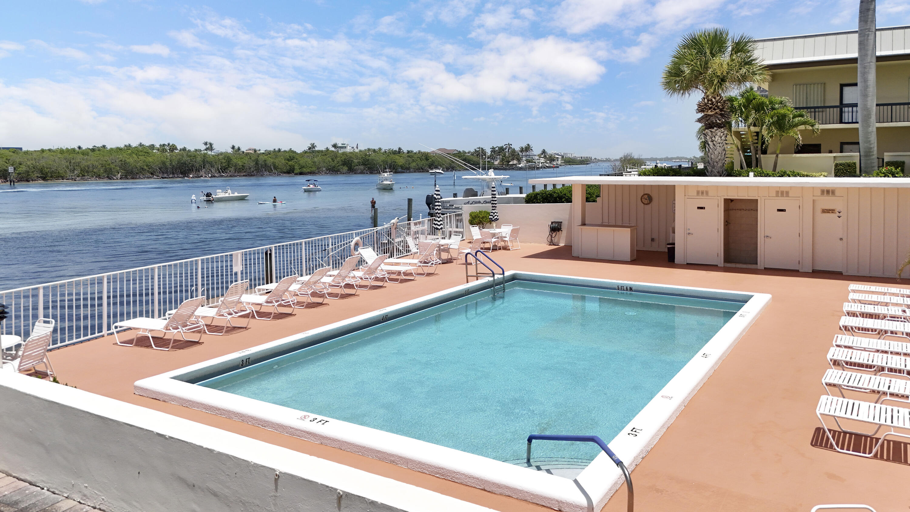 225 S Beach Road 605