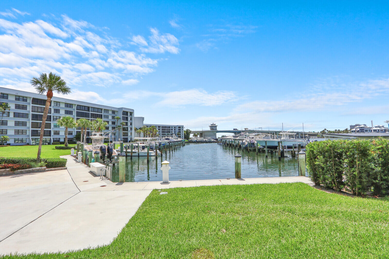1648 Jupiter Cove Drive Unit: 214