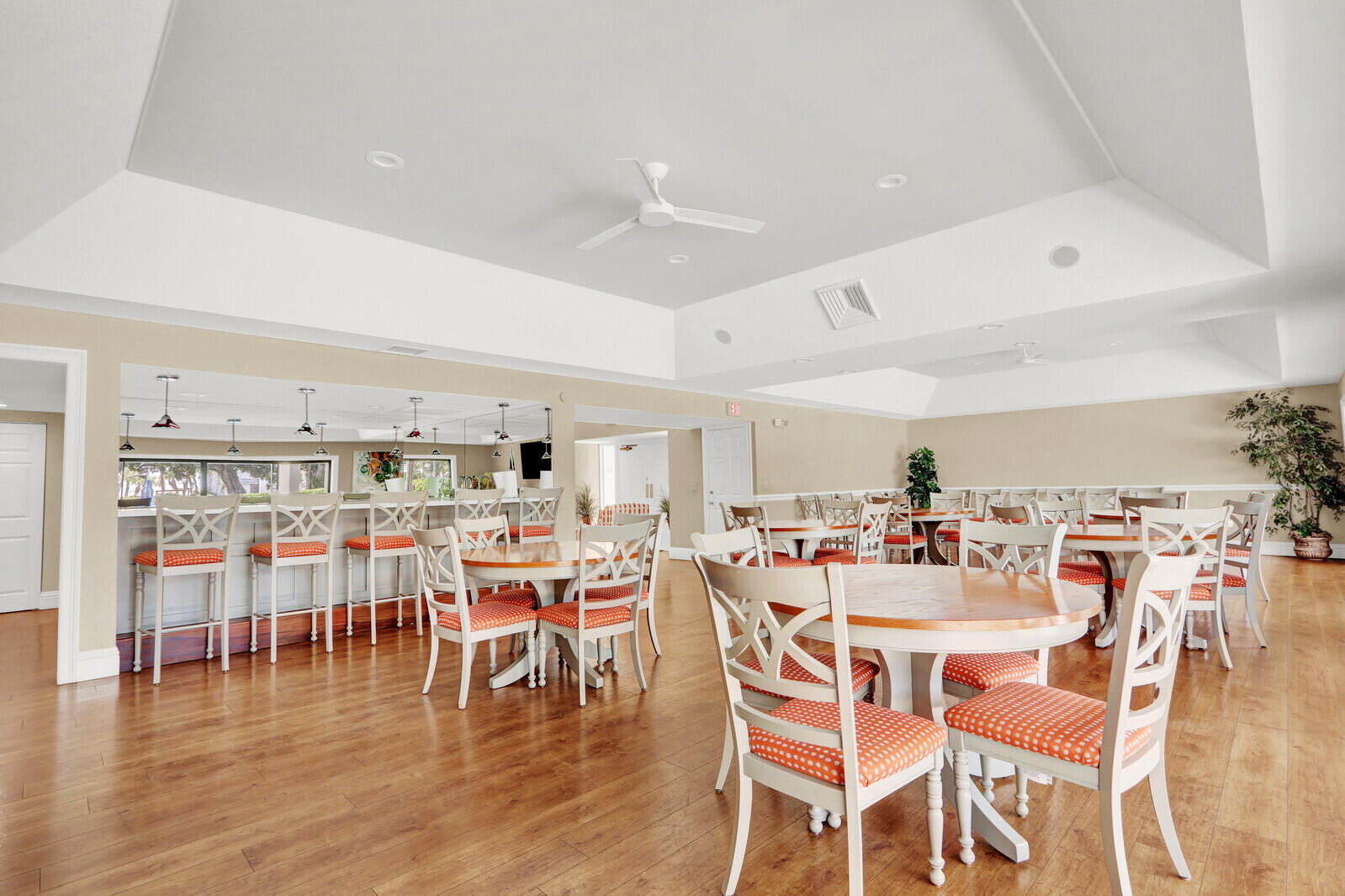 1648 Jupiter Cove Drive Unit: 214