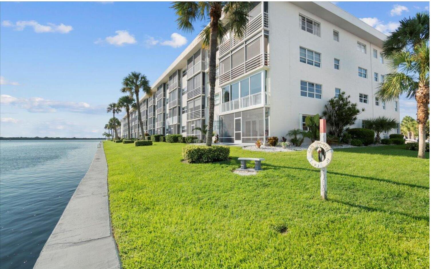 20 YACHT CLUB Drive 104