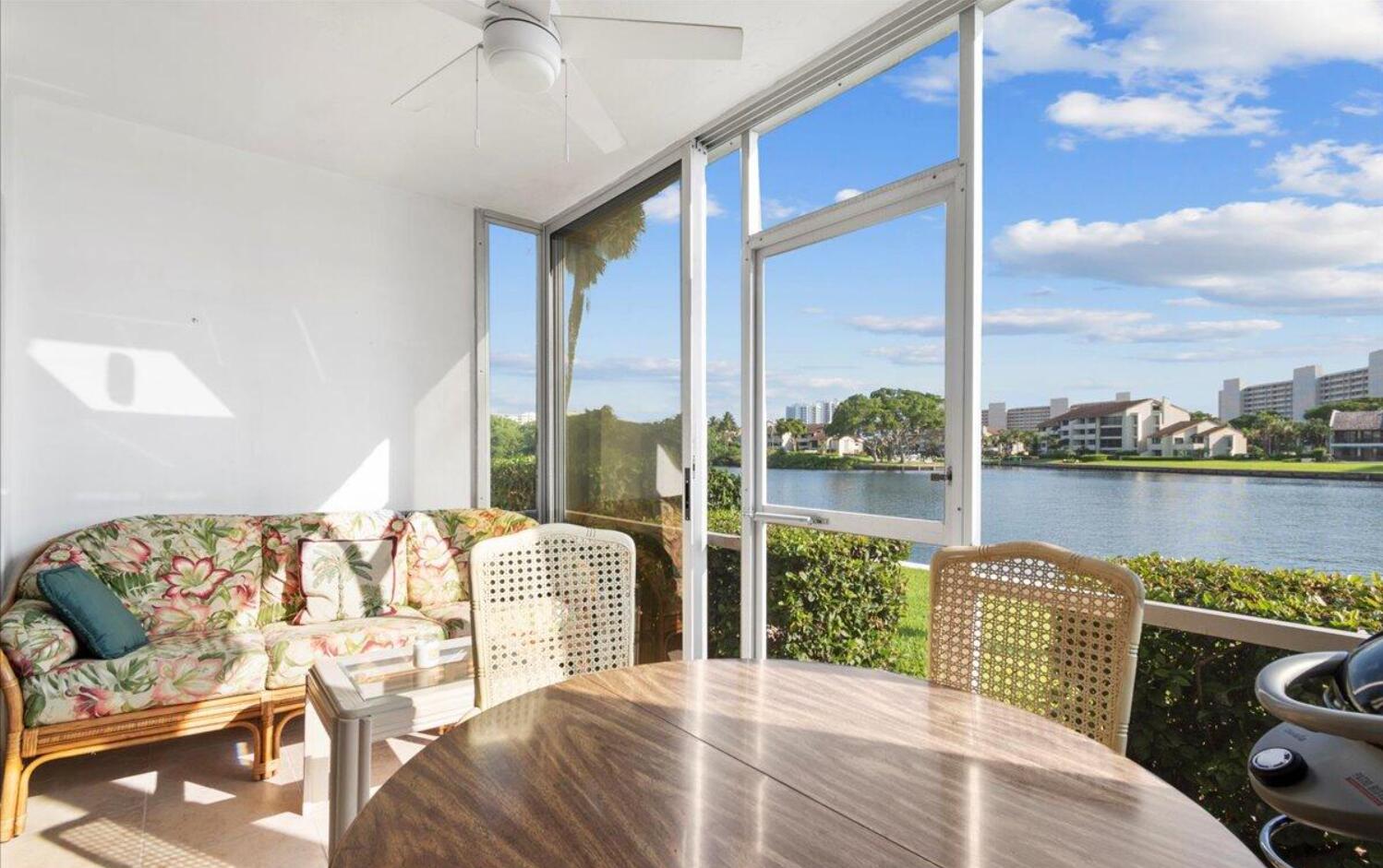 20 YACHT CLUB Drive 104