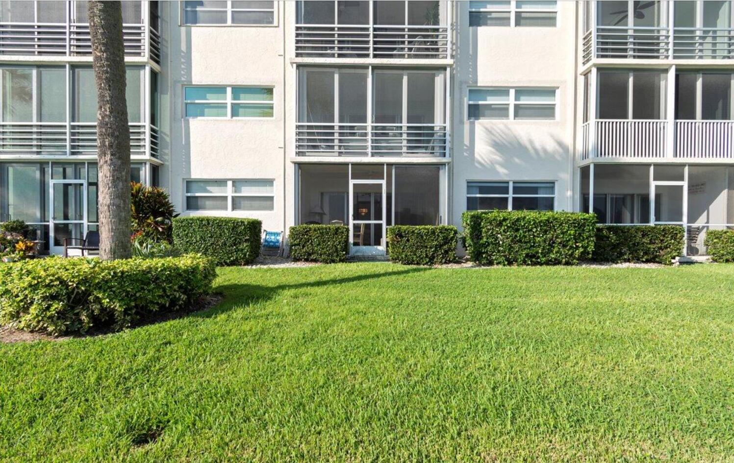 20 YACHT CLUB Drive 104