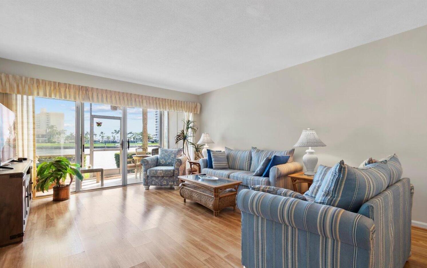 20 YACHT CLUB Drive 104