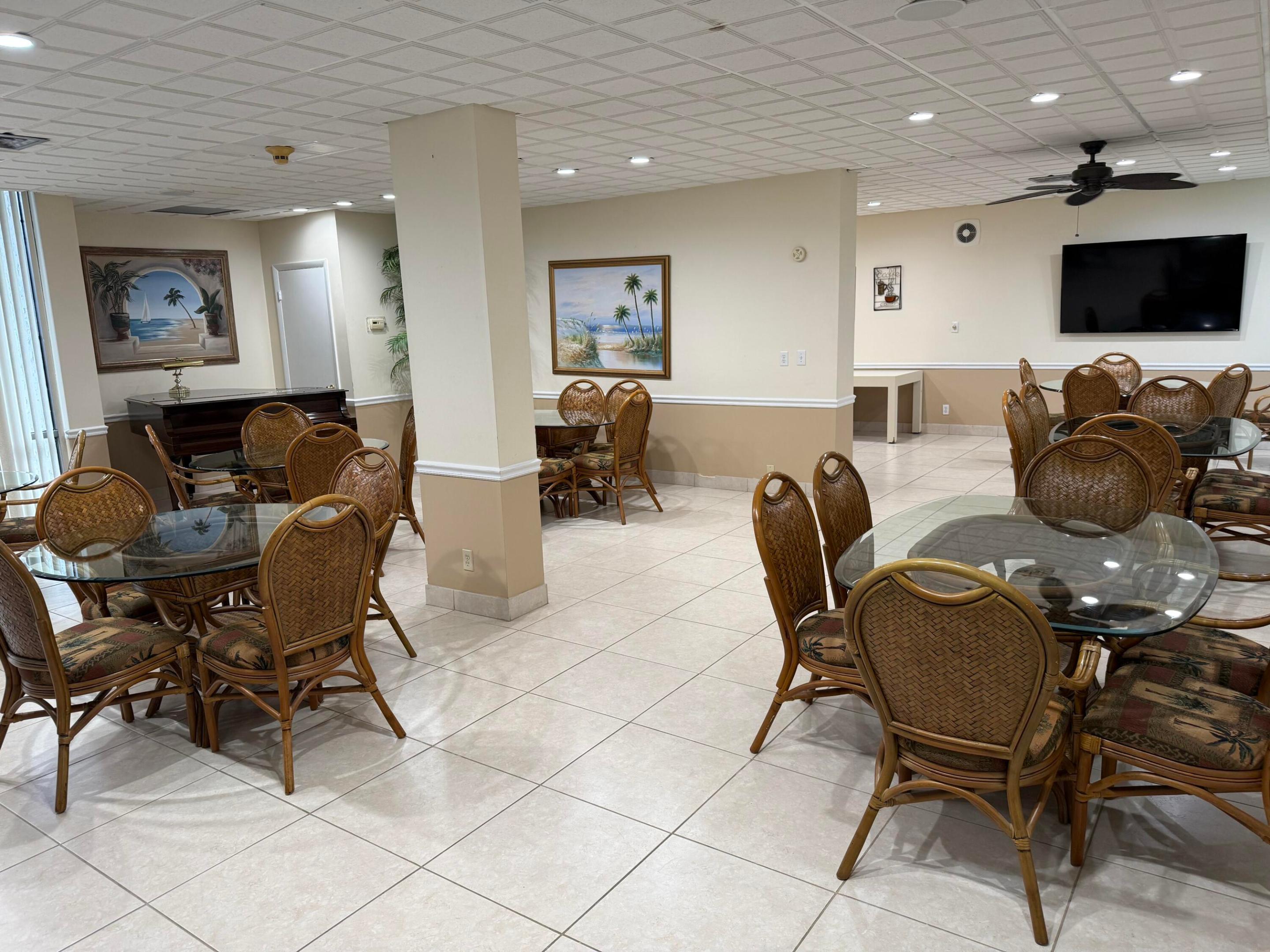 336 Golfview Road 718