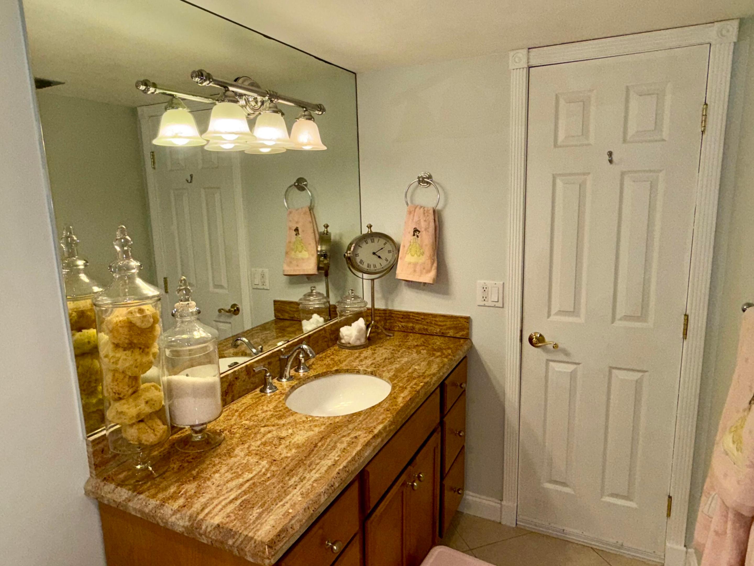 336 Golfview Road 718