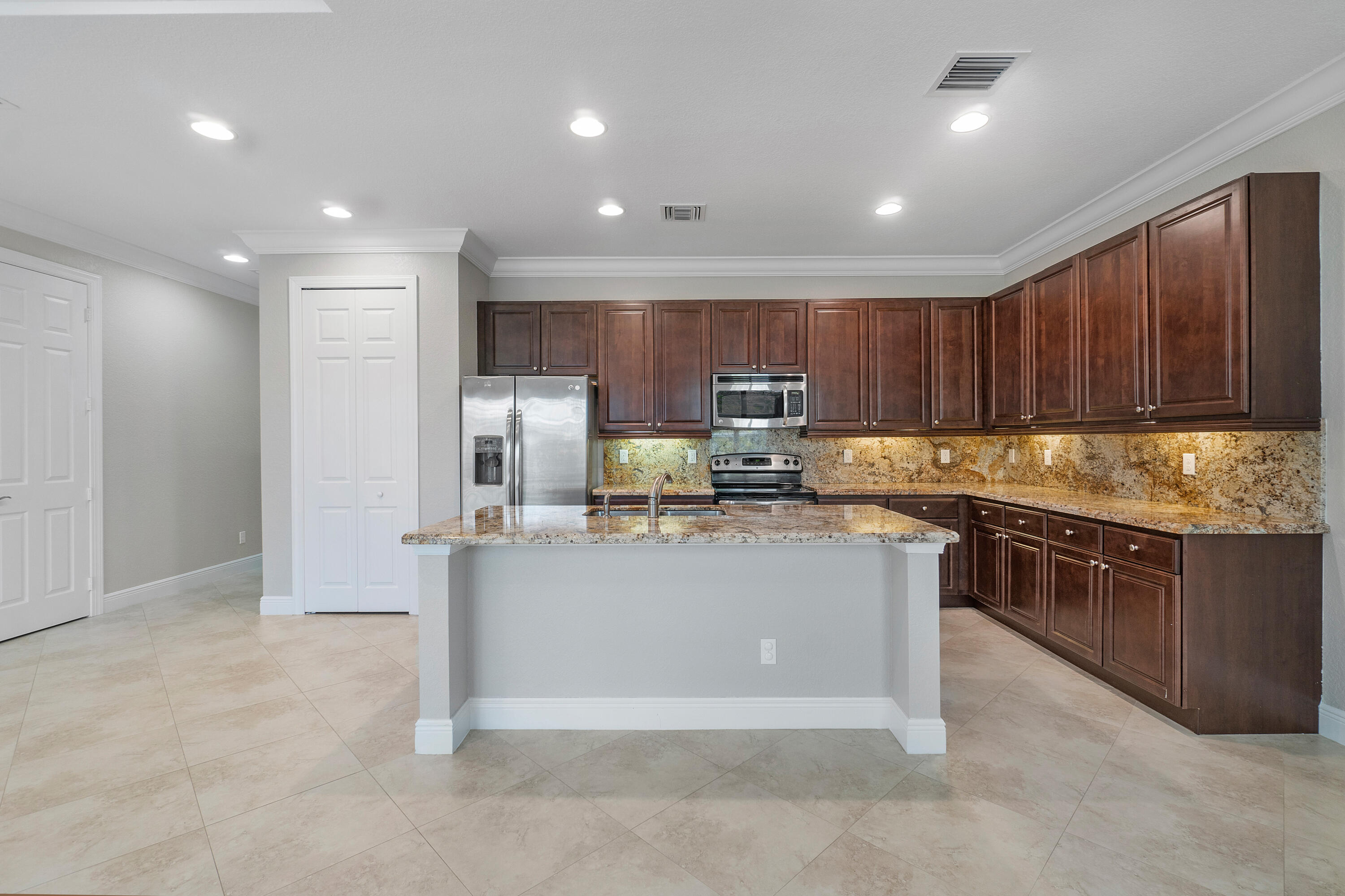 4612 Cadiz Circle