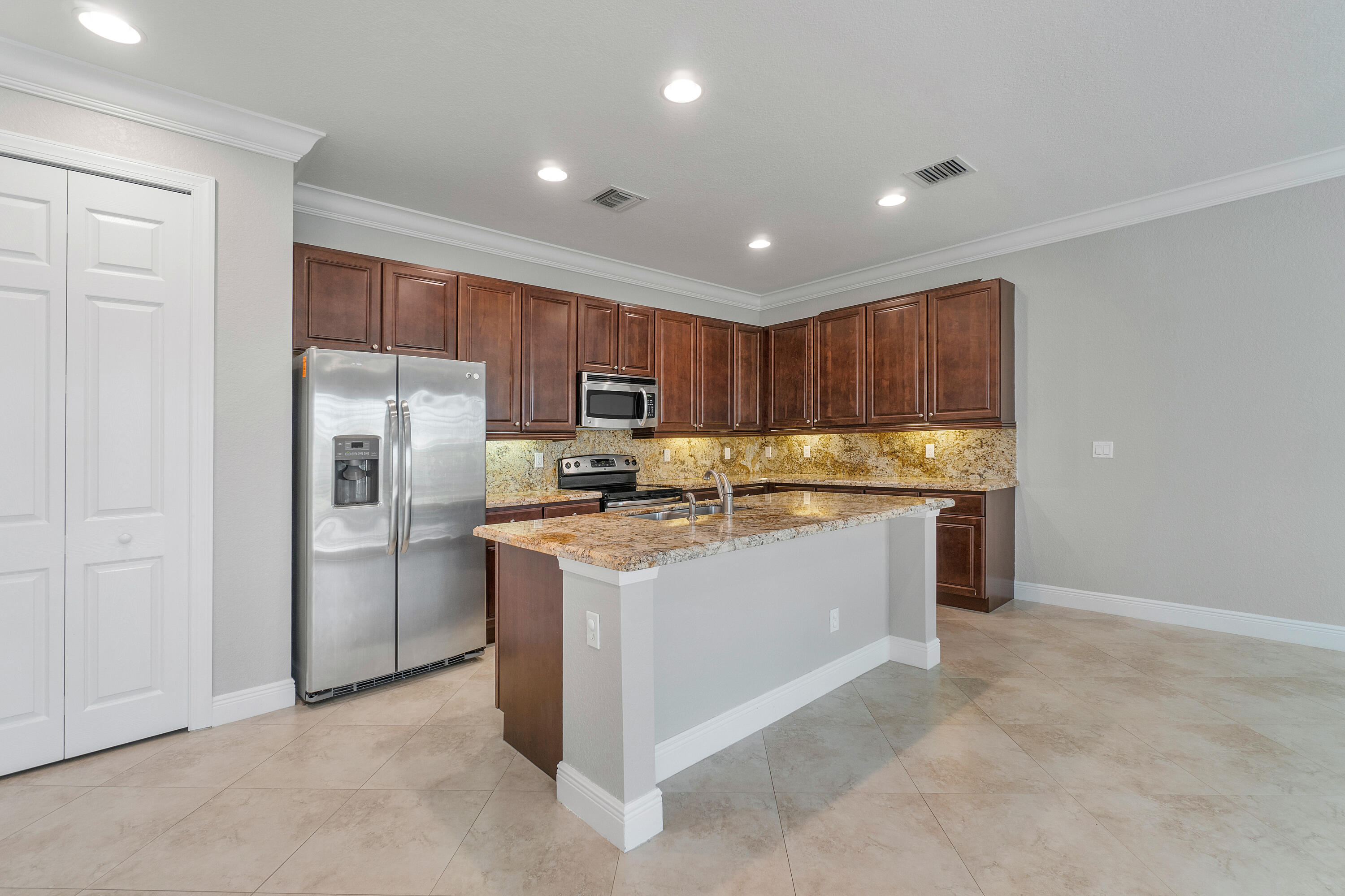 4612 Cadiz Circle