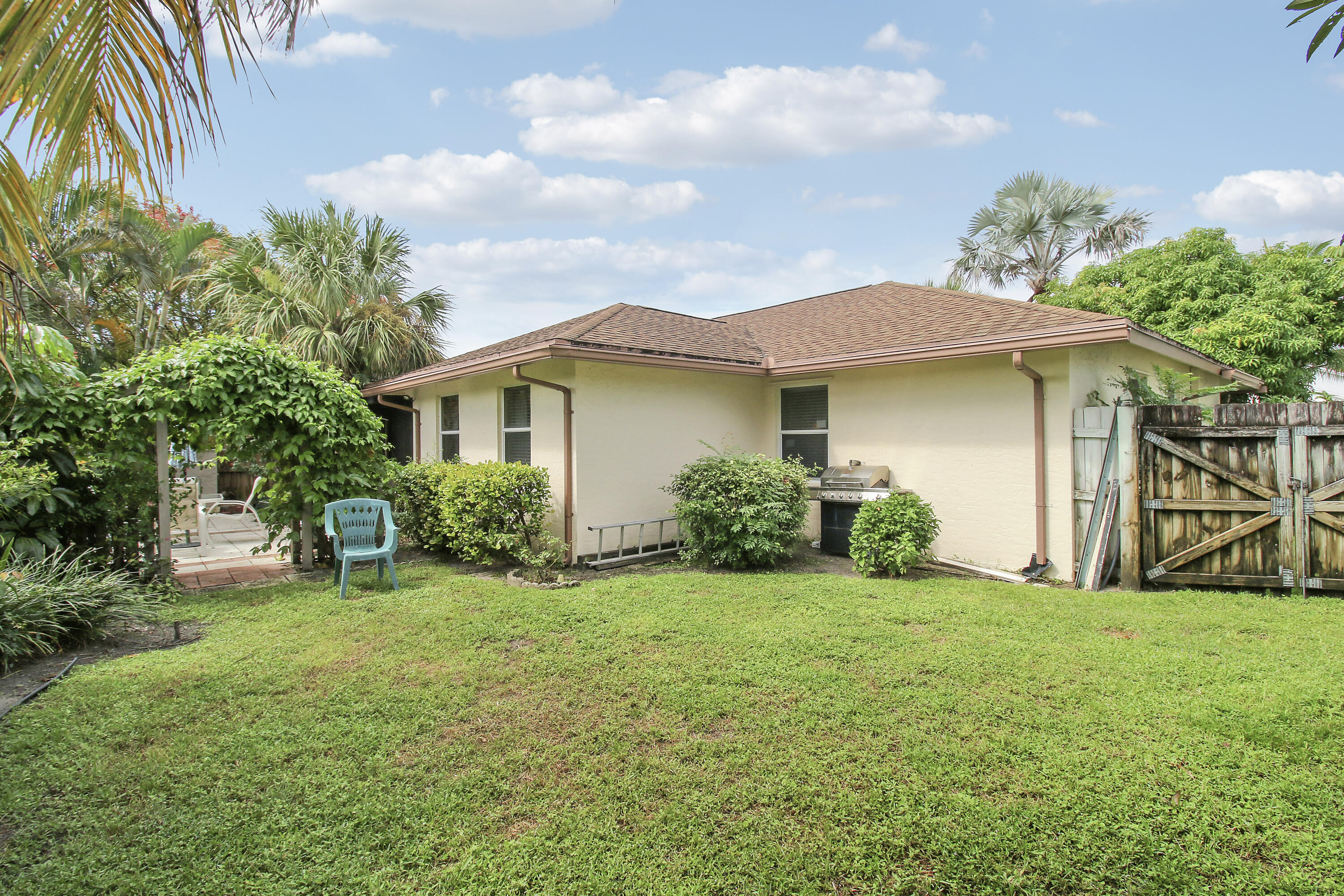 105 Raintree Trail