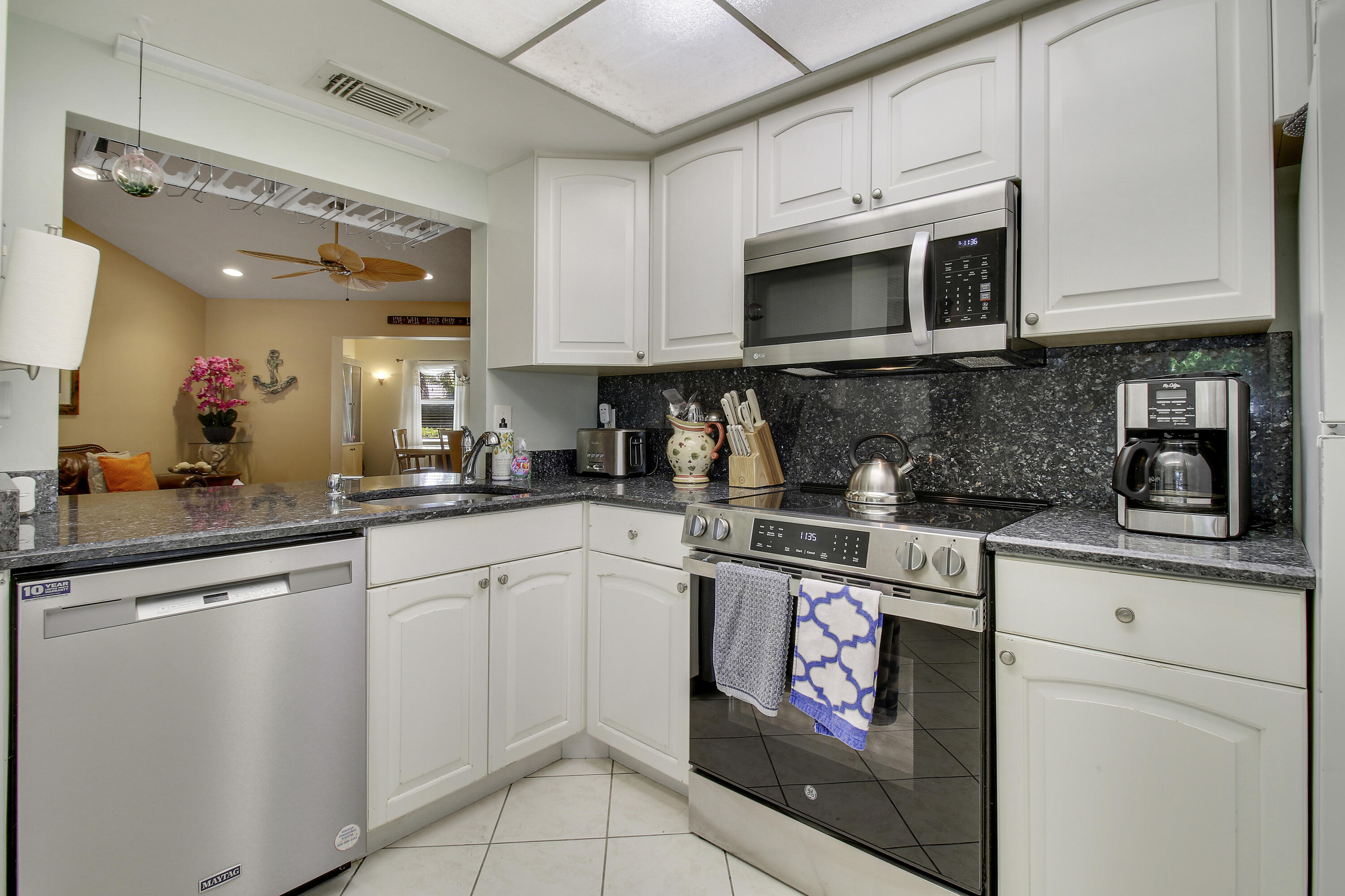 105 Raintree Trail