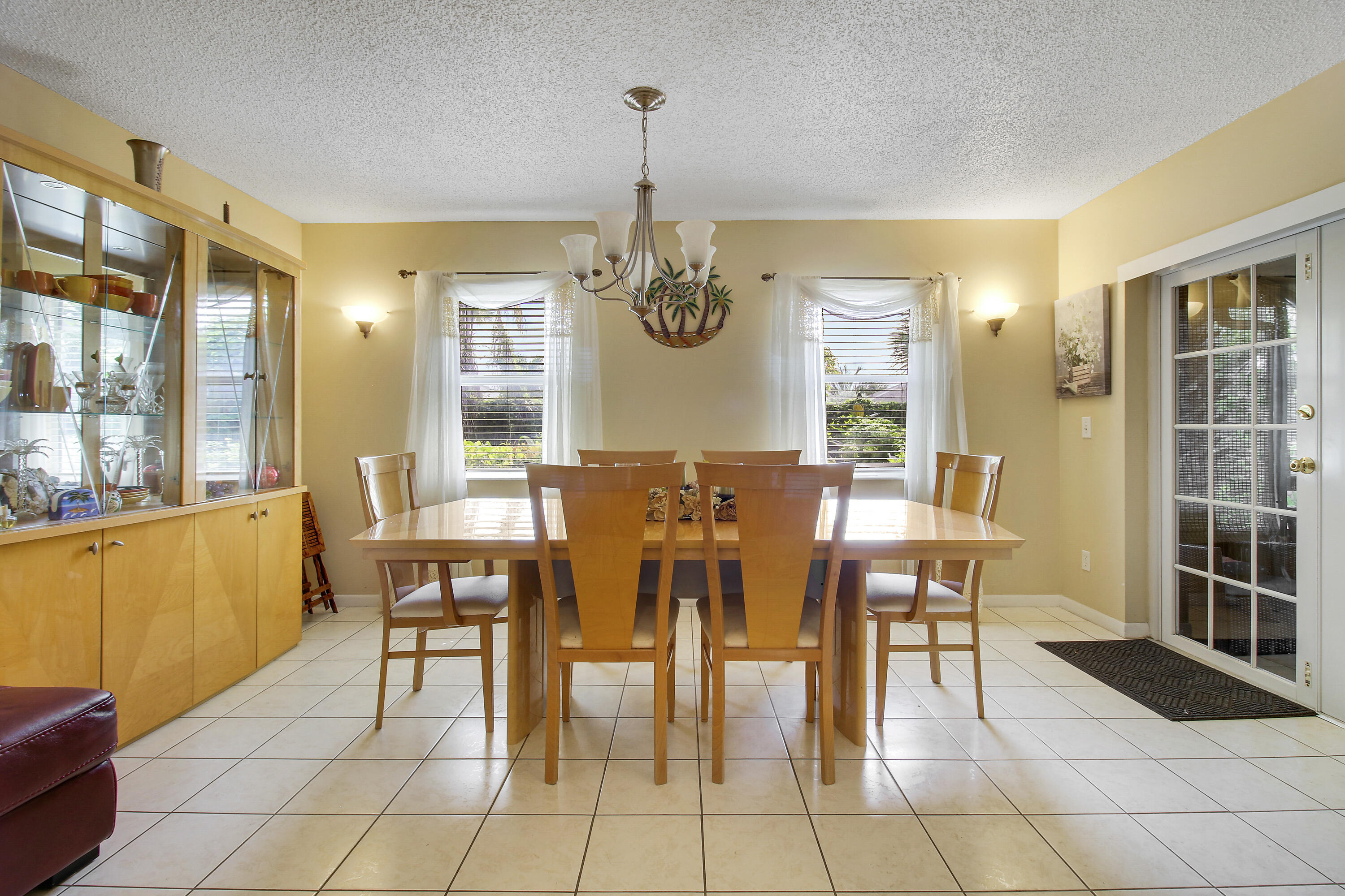 105 Raintree Trail