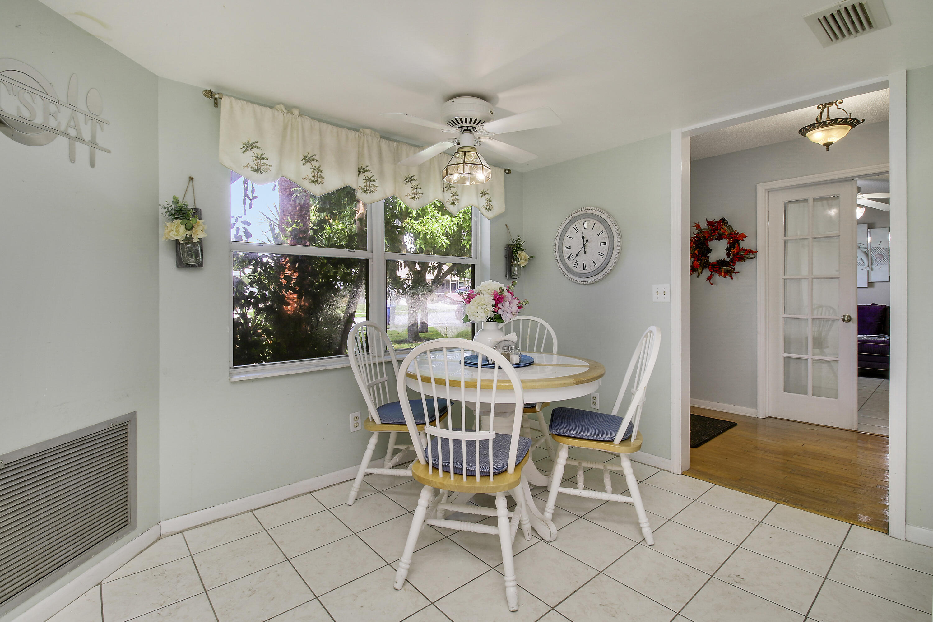105 Raintree Trail