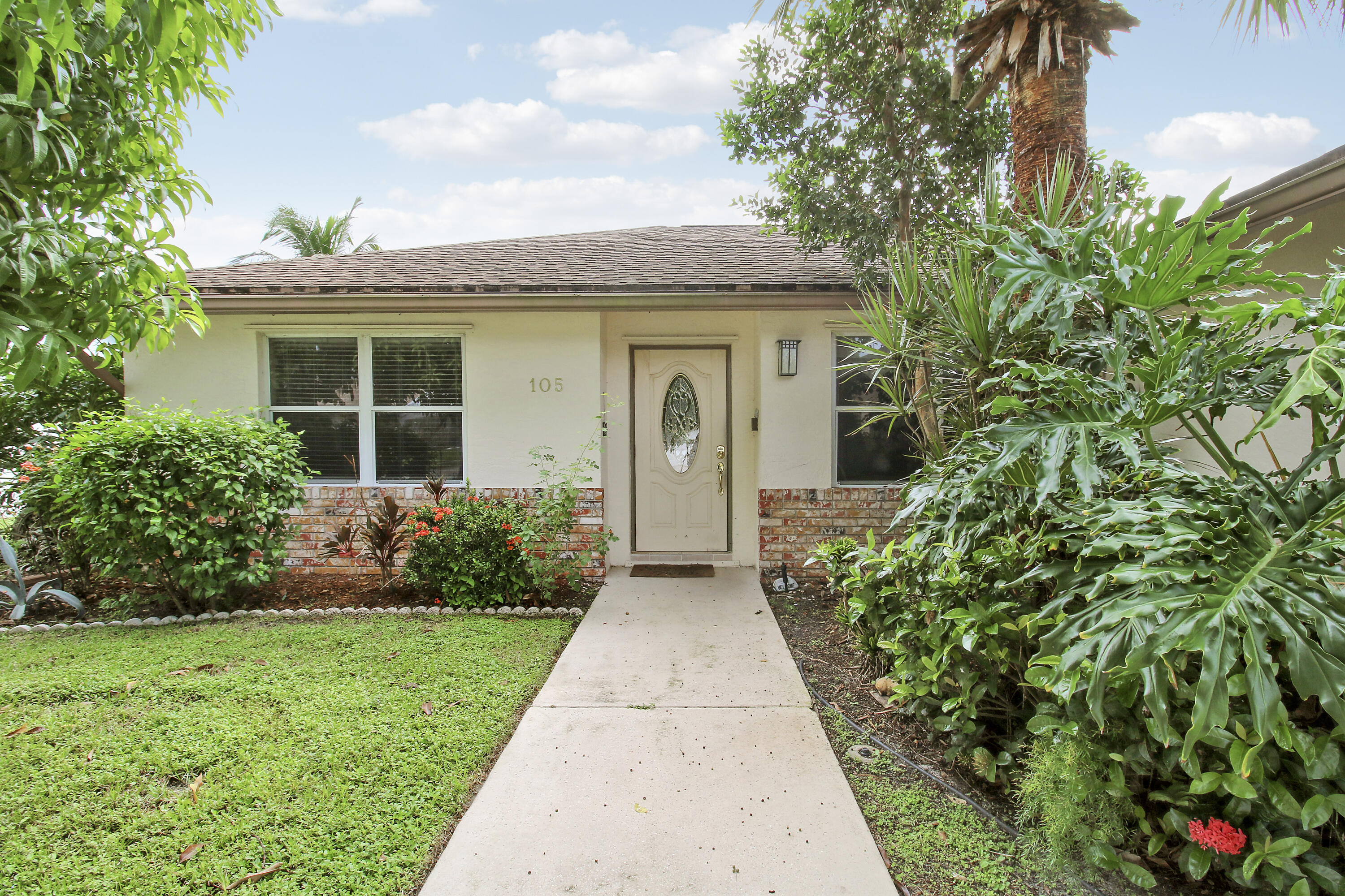 105 Raintree Trail