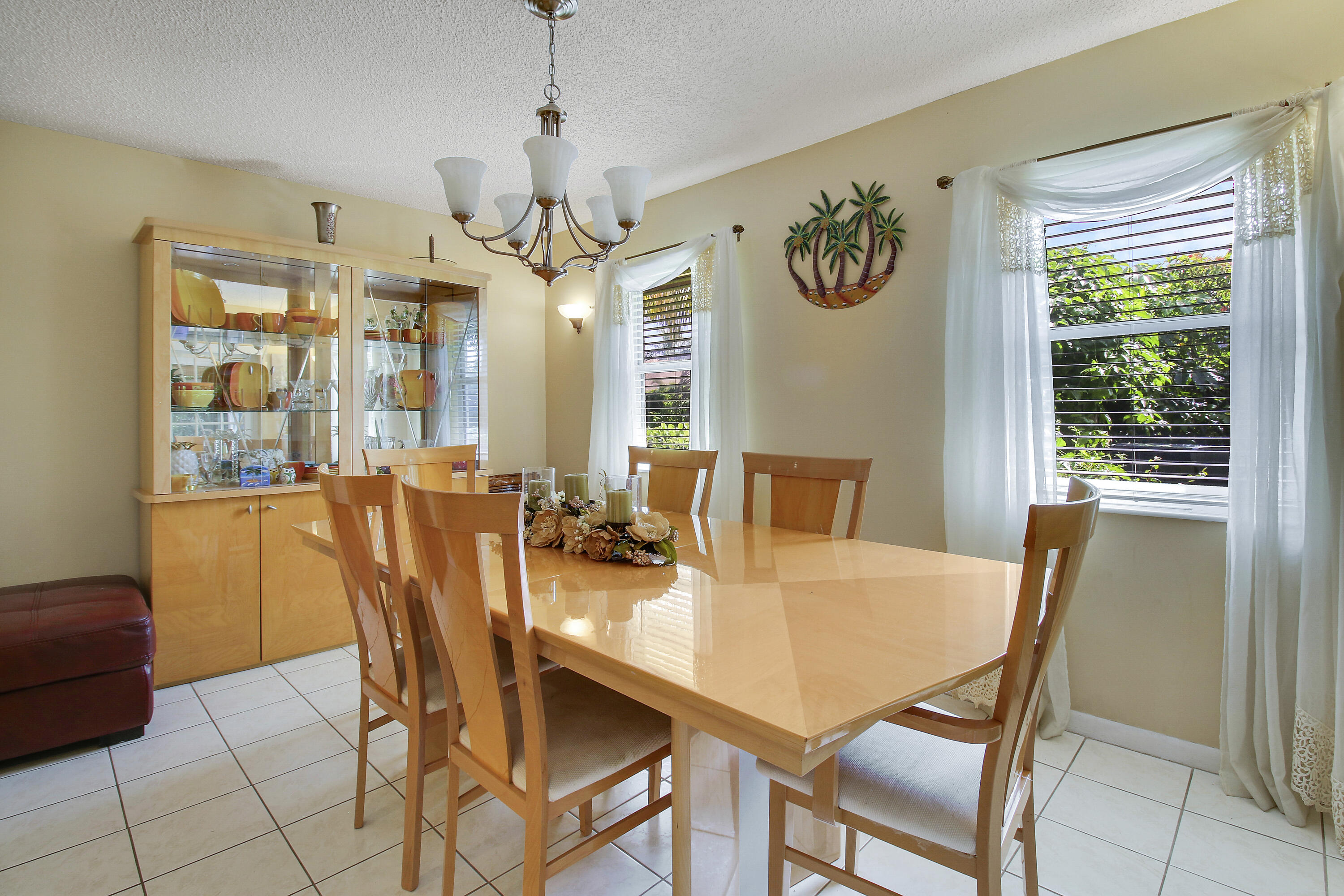 105 Raintree Trail