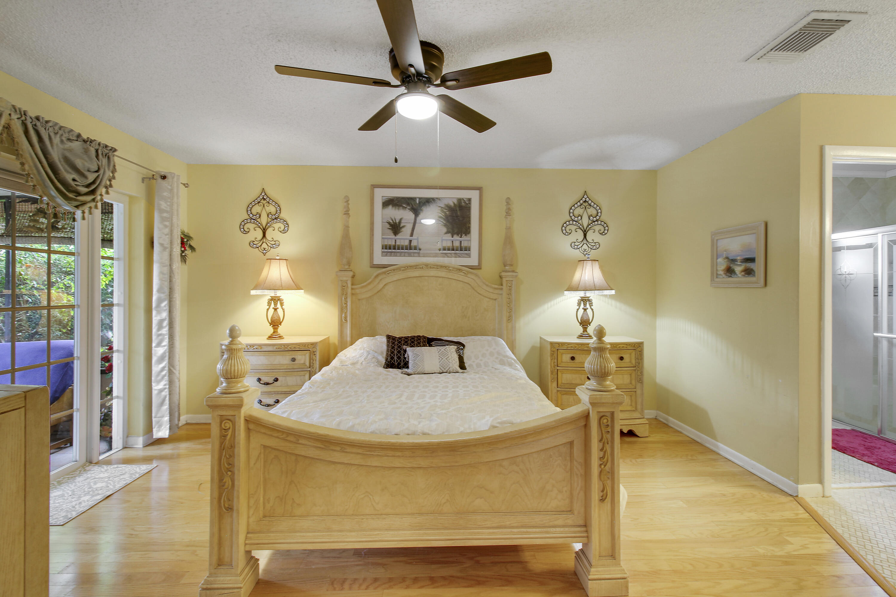 105 Raintree Trail