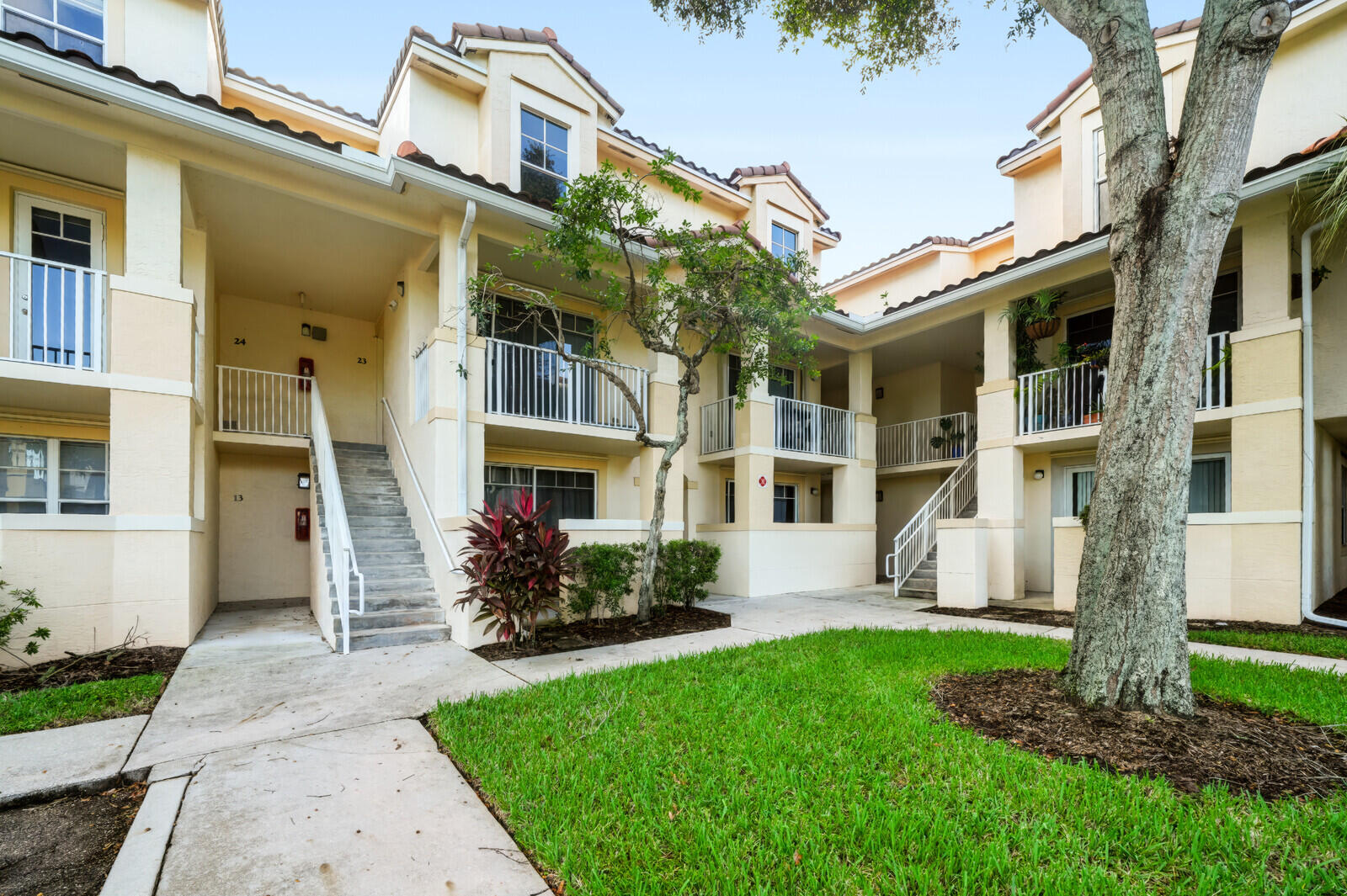 4772 CHANCELLOR Drive 24
