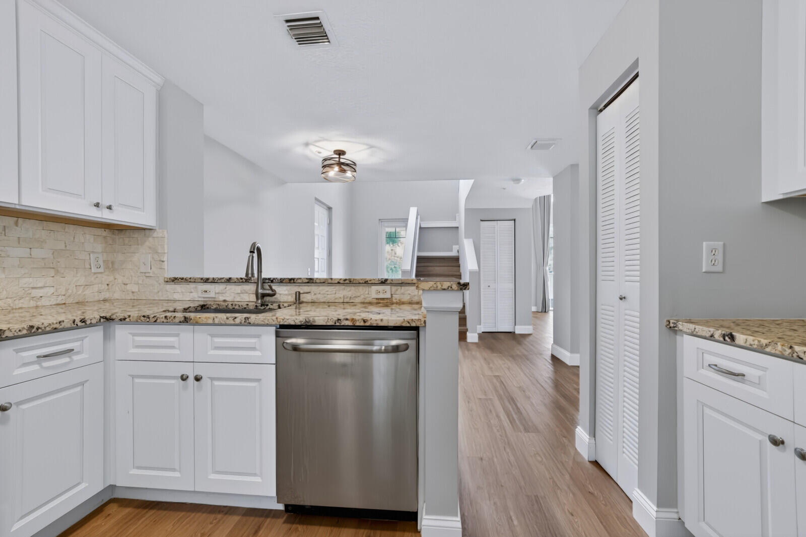 4772 CHANCELLOR Drive 24