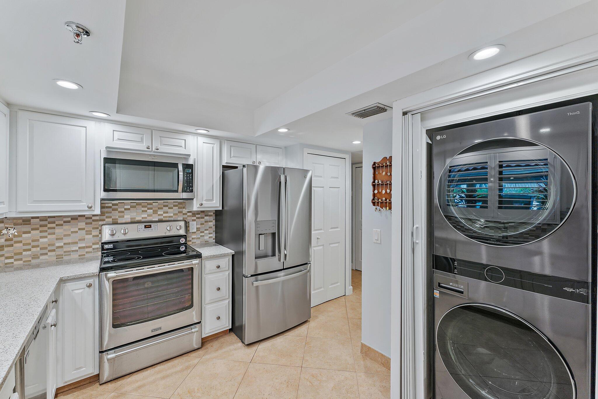 300 Golfview Road Unit: 105