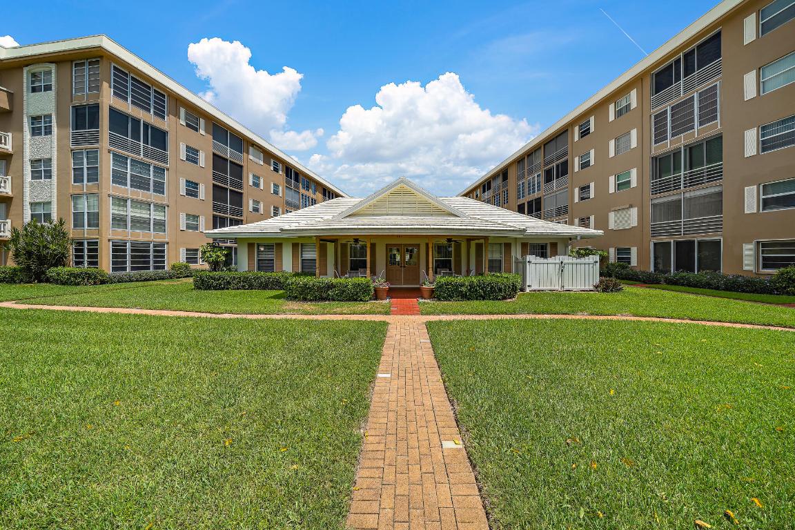 300 Golfview Road Unit: 105