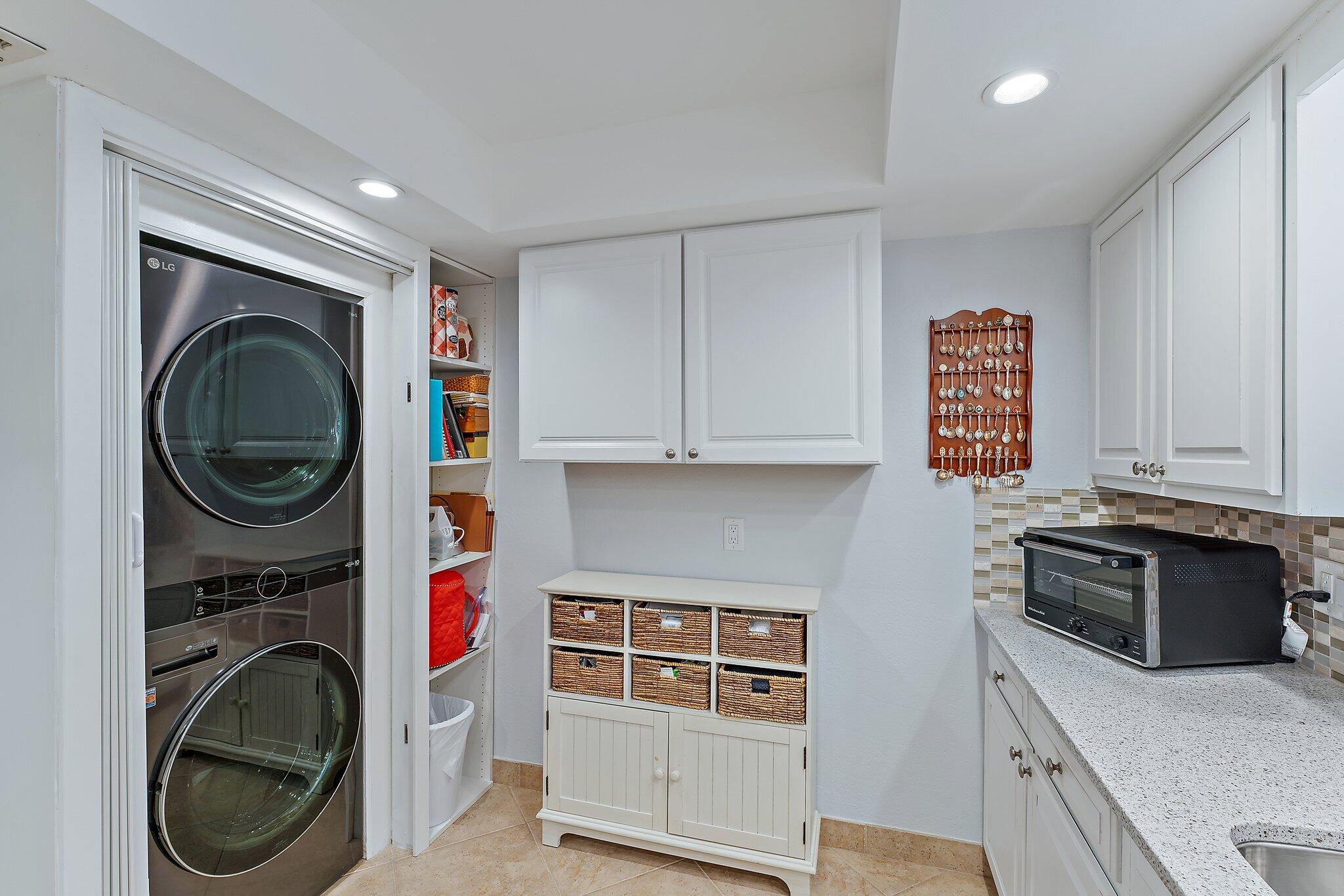 300 Golfview Road Unit: 105
