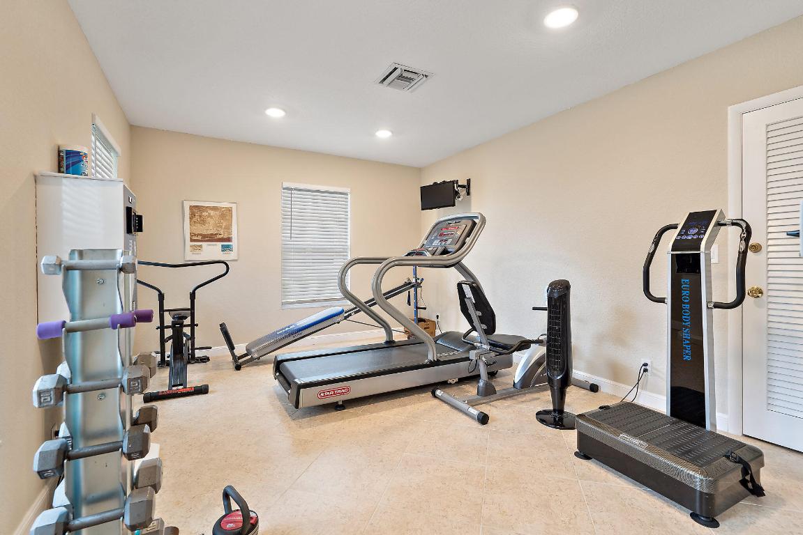 300 Golfview Road Unit: 105