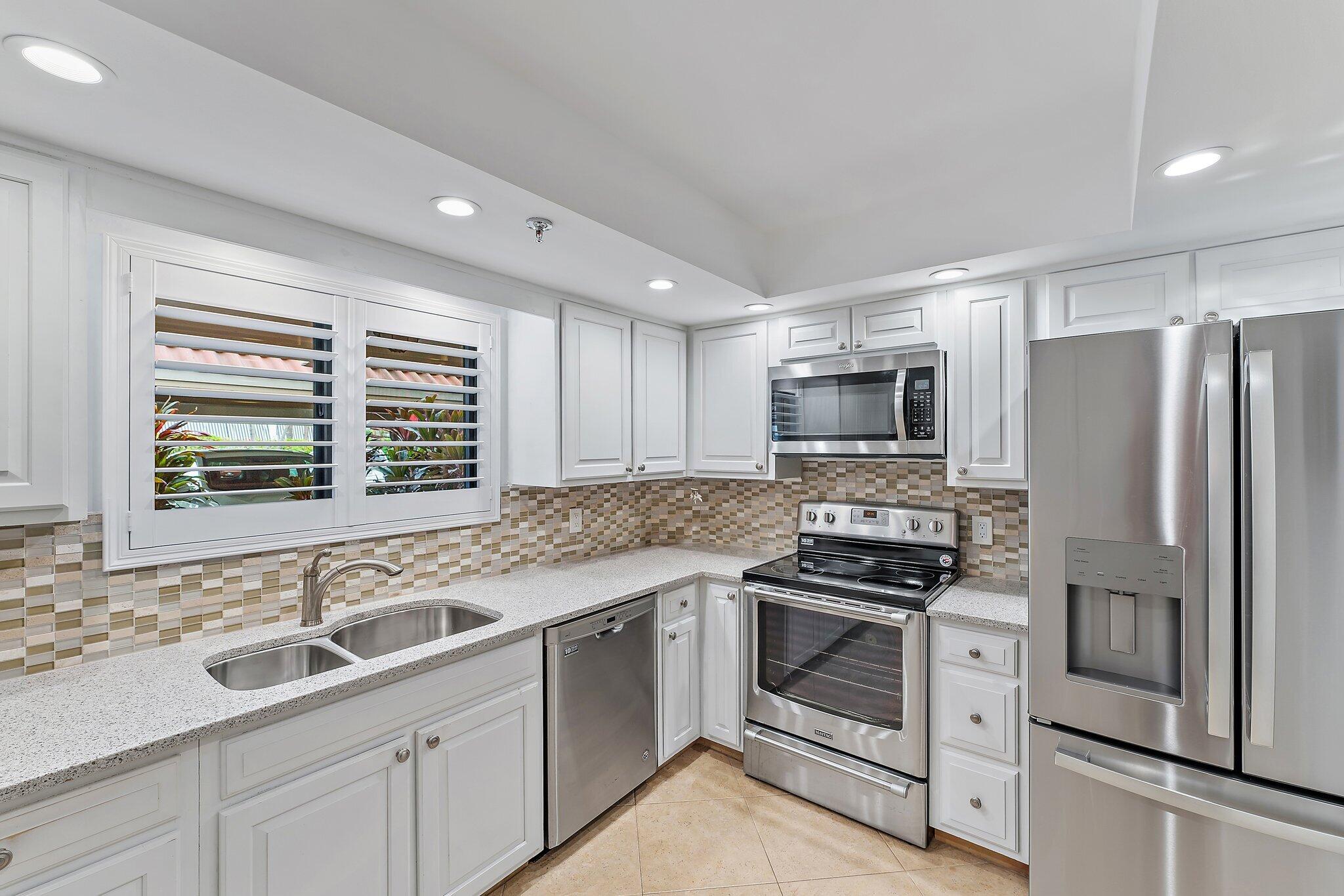 300 Golfview Road Unit: 105