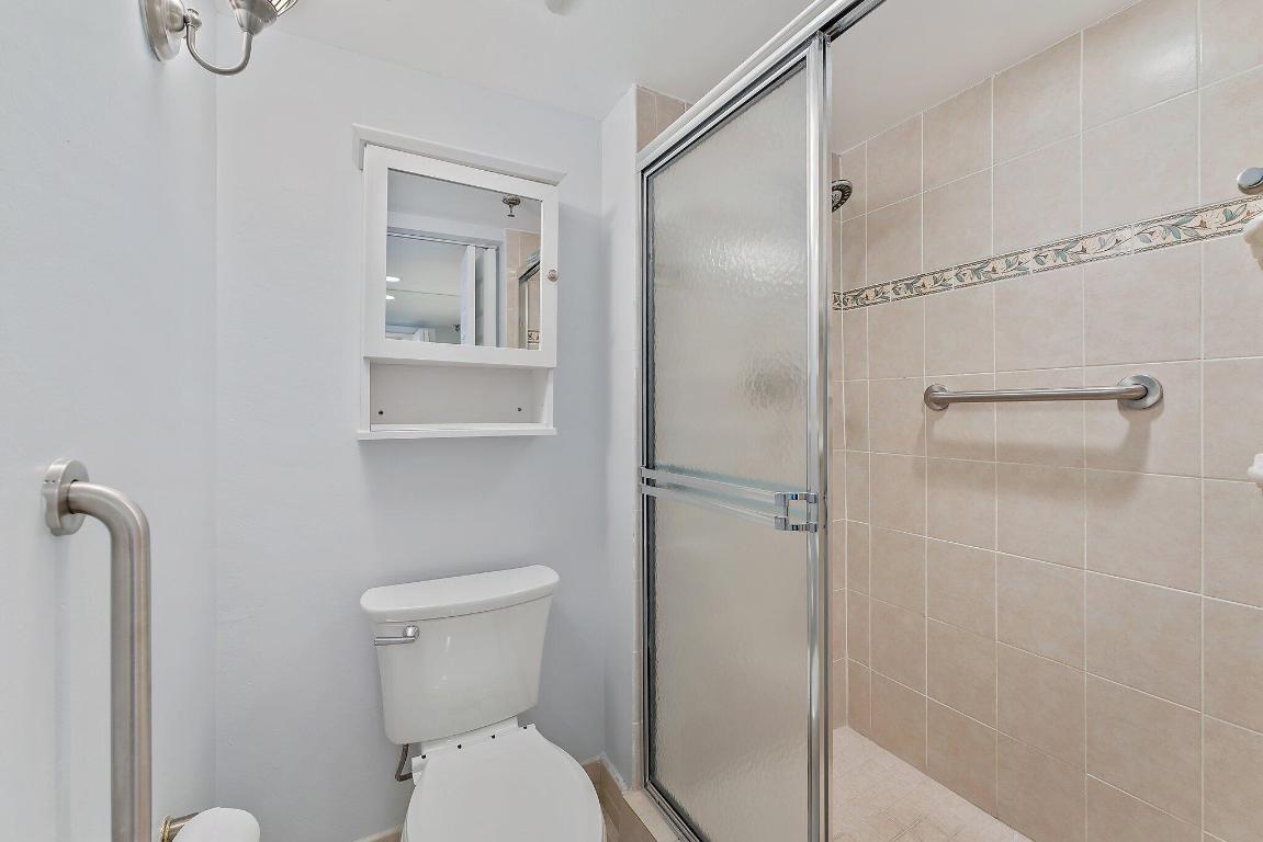 300 Golfview Road Unit: 105