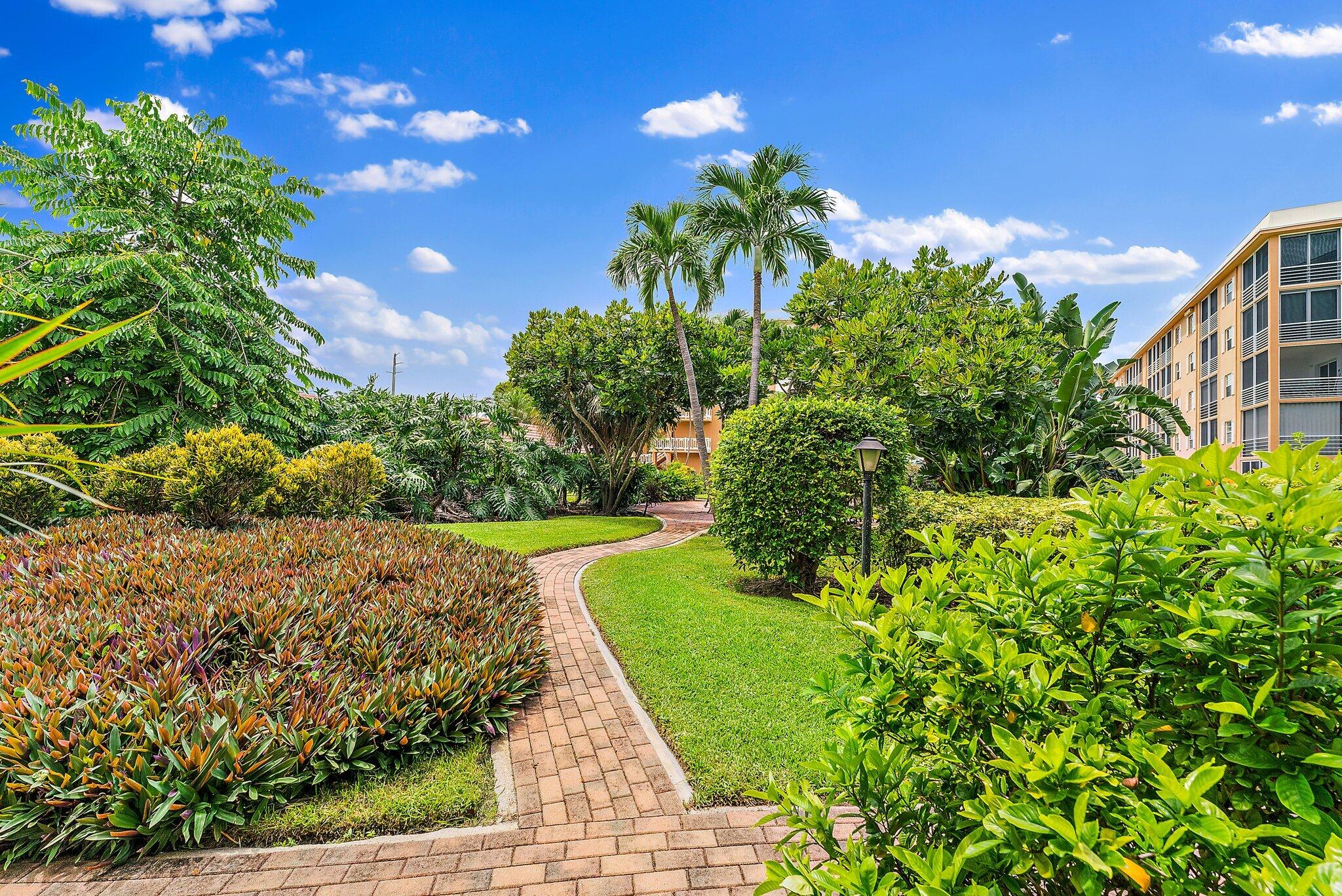 300 Golfview Road Unit: 105