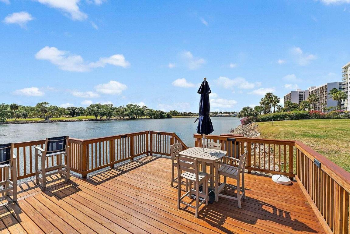 300 Golfview Road Unit: 105