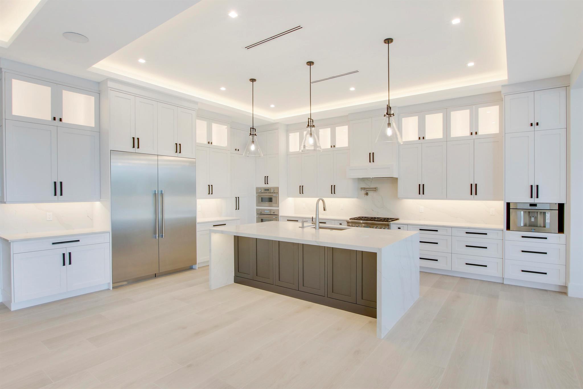 717 Harbour Point Drive