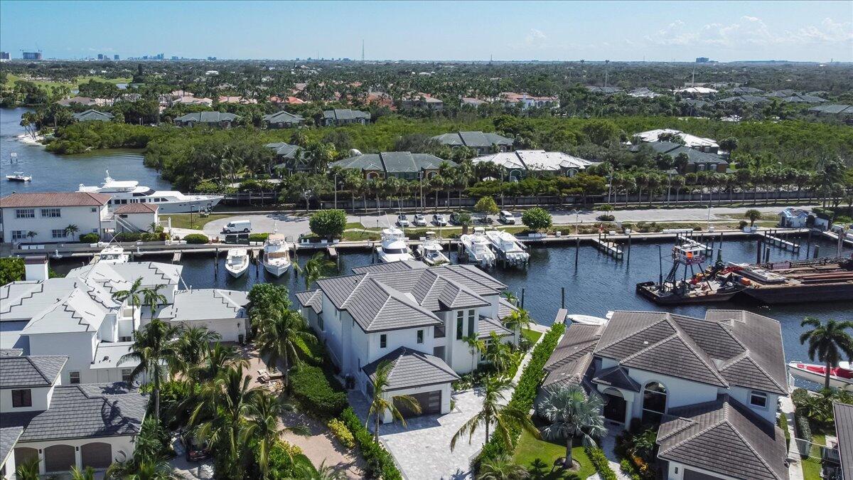 717 Harbour Point Drive