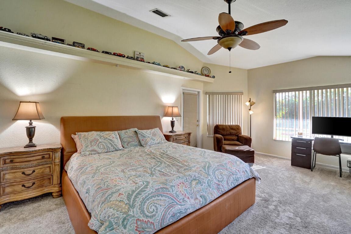 7534 Coconut Boulevard