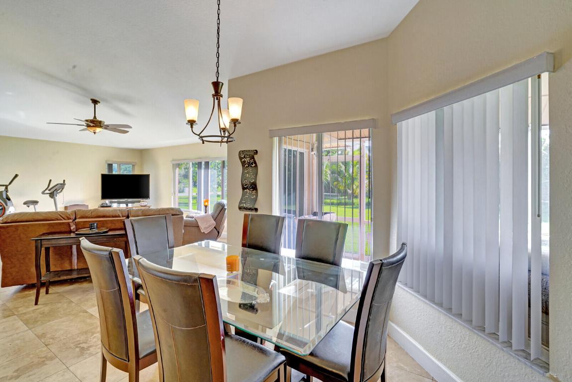 7534 Coconut Boulevard