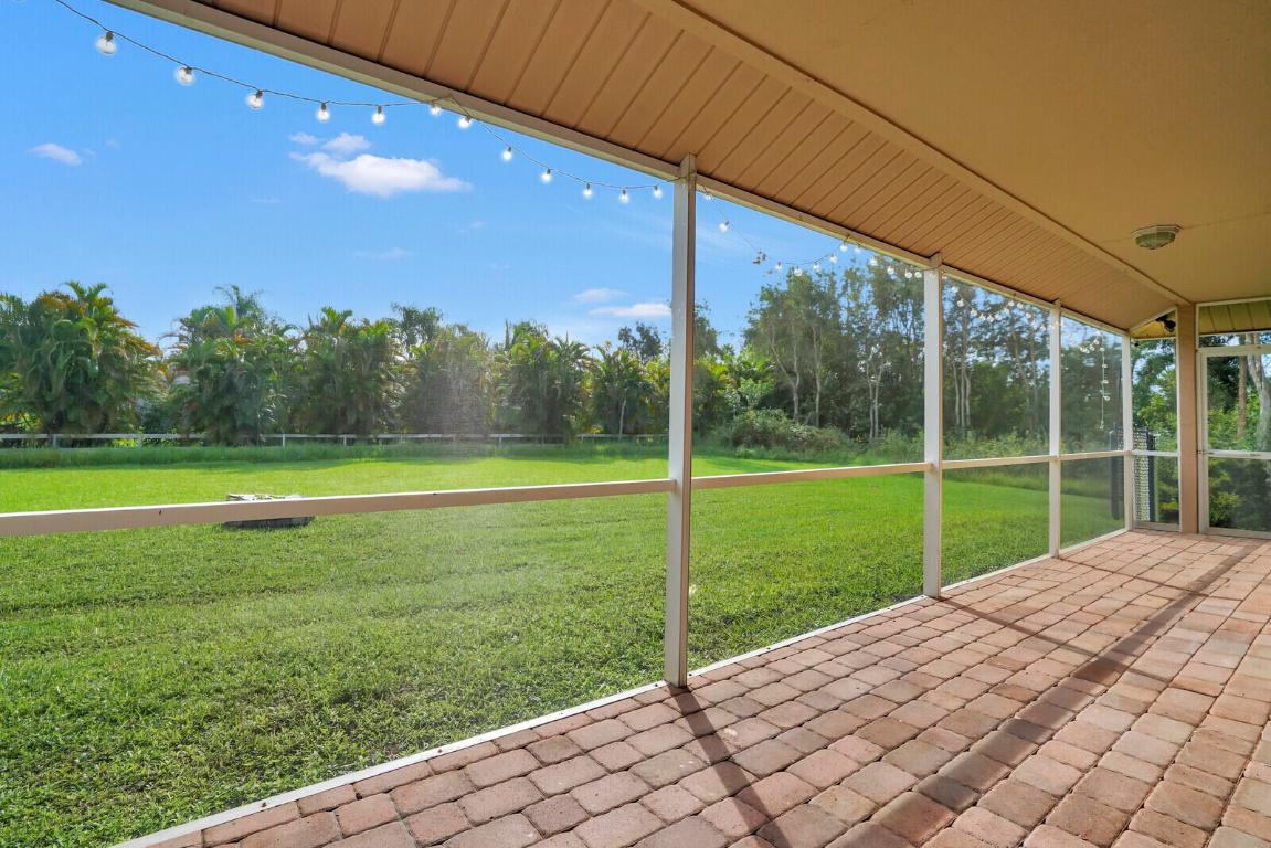 7534 Coconut Boulevard