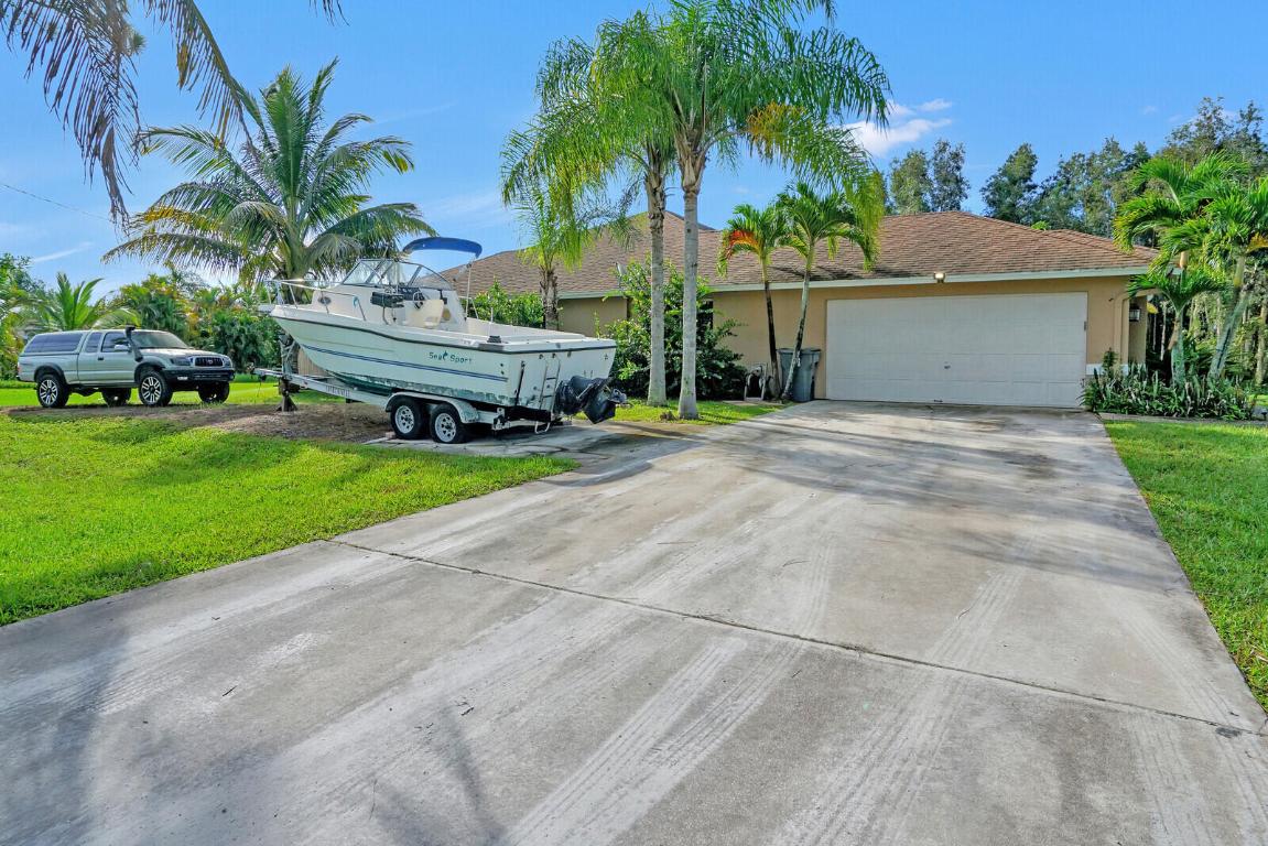 7534 Coconut Boulevard