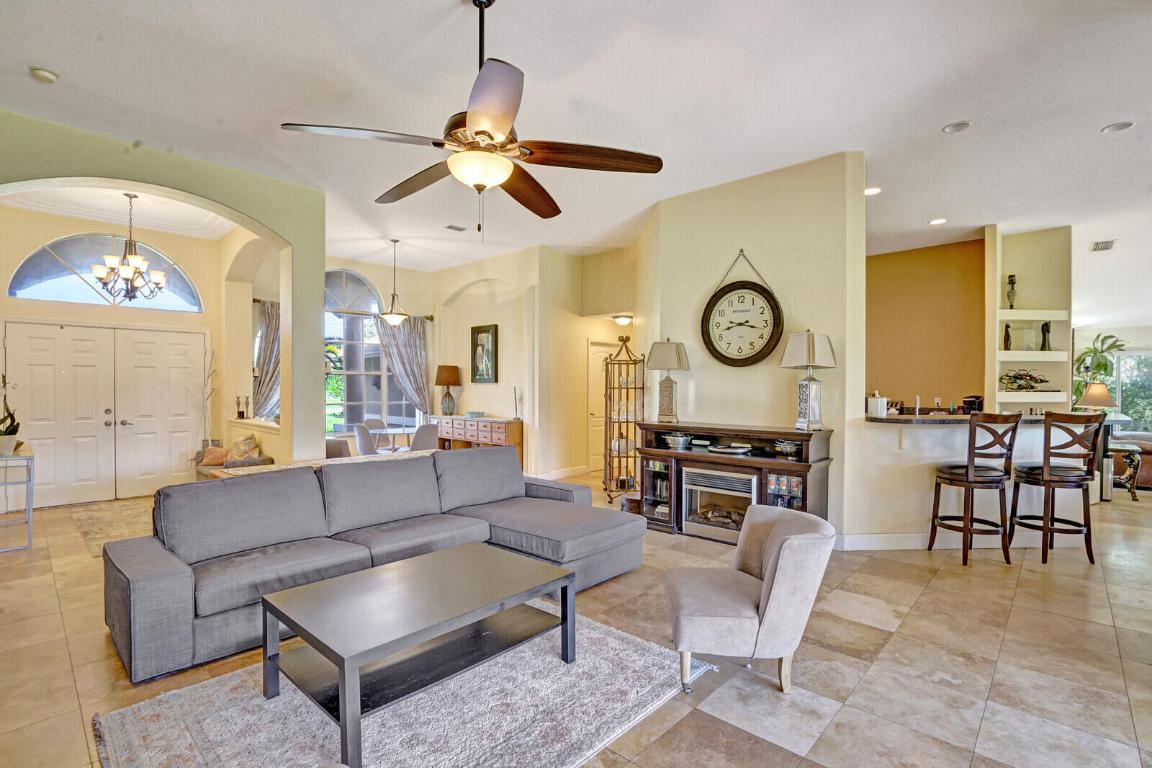 7534 Coconut Boulevard