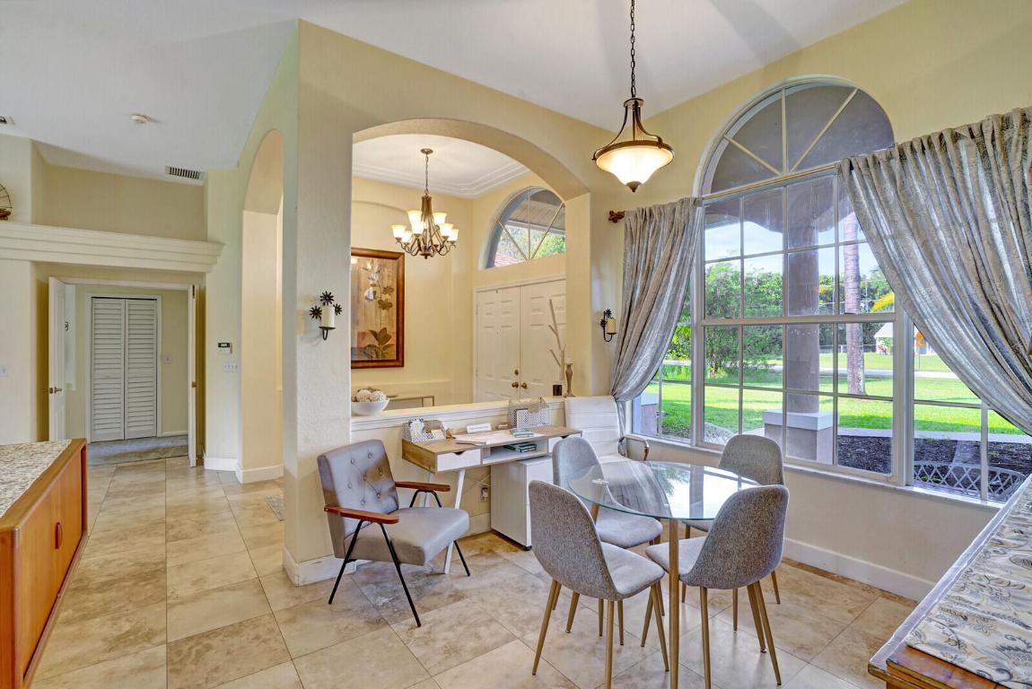 7534 Coconut Boulevard