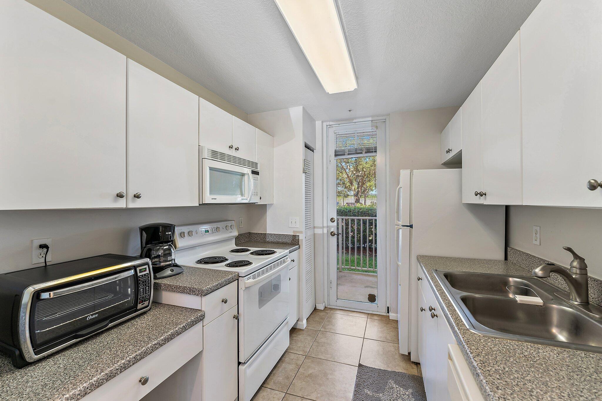 1080 University Boulevard Unit: 11