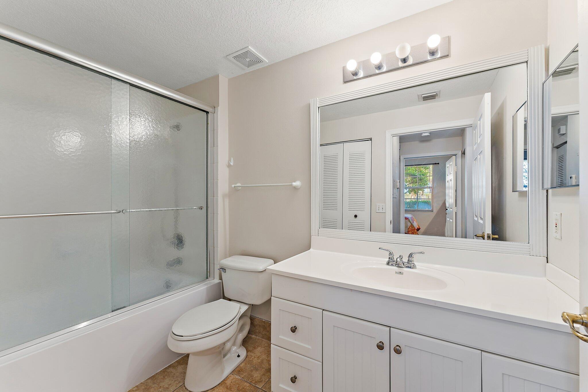 1080 University Boulevard Unit: 11